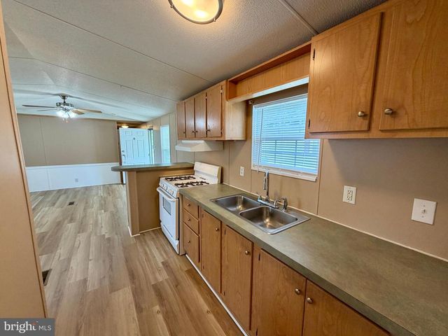 216 SAND CASTLE BLVD, Fruitland, MD 21826