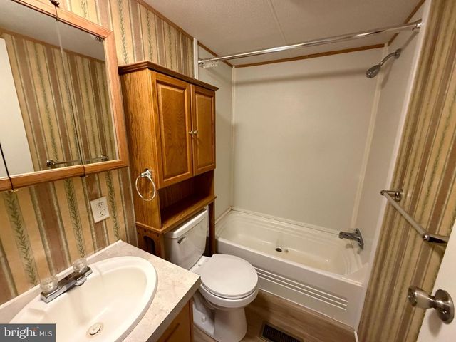 216 SAND CASTLE BLVD, Fruitland, MD 21826