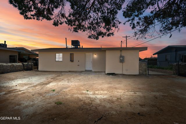 5105 DEBEERS Drive, El Paso, TX 79924