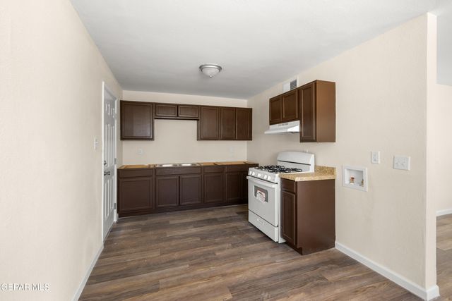 5105 DEBEERS Drive, El Paso, TX 79924