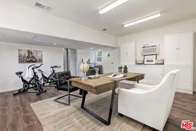 11344 Homedale Street, Los Angeles, CA 90049