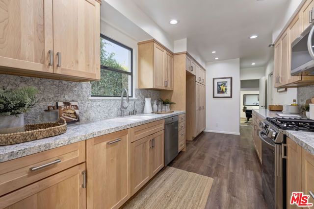 11344 Homedale Street, Los Angeles, CA 90049