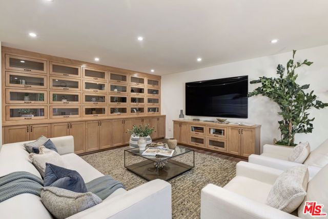 11344 Homedale Street, Los Angeles, CA 90049