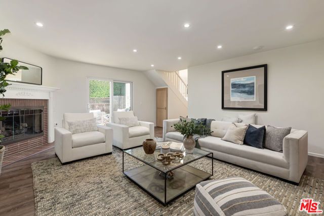 11344 Homedale Street, Los Angeles, CA 90049