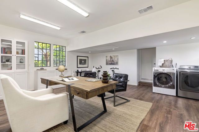 11344 Homedale Street, Los Angeles, CA 90049
