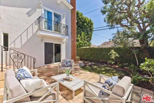 11344 Homedale Street, Los Angeles, CA 90049