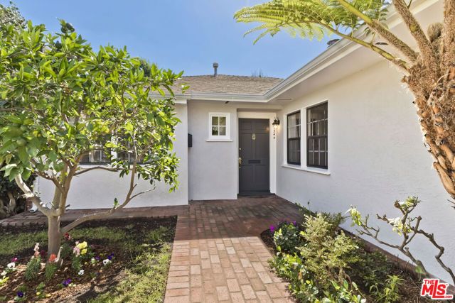 11344 Homedale Street, Los Angeles, CA 90049