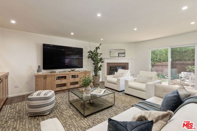 11344 Homedale Street, Los Angeles, CA 90049