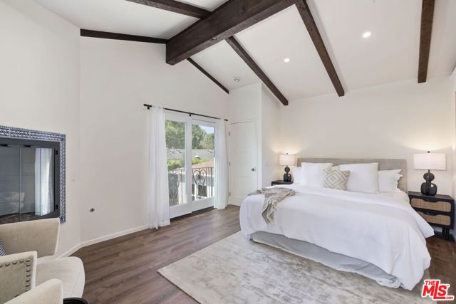 11344 Homedale Street, Los Angeles, CA 90049