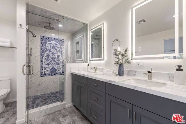11344 Homedale Street, Los Angeles, CA 90049