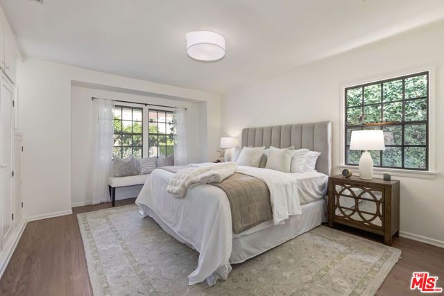 11344 Homedale Street, Los Angeles, CA 90049