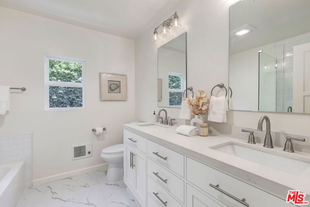 11344 Homedale Street, Los Angeles, CA 90049