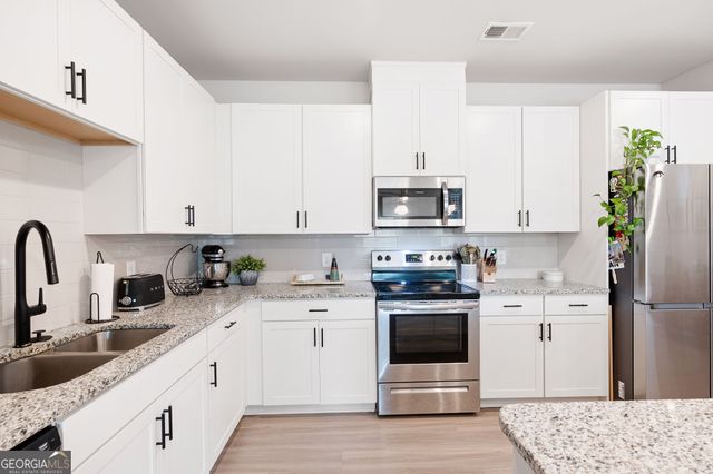 320 Crider Court, Woodstock, GA 30188