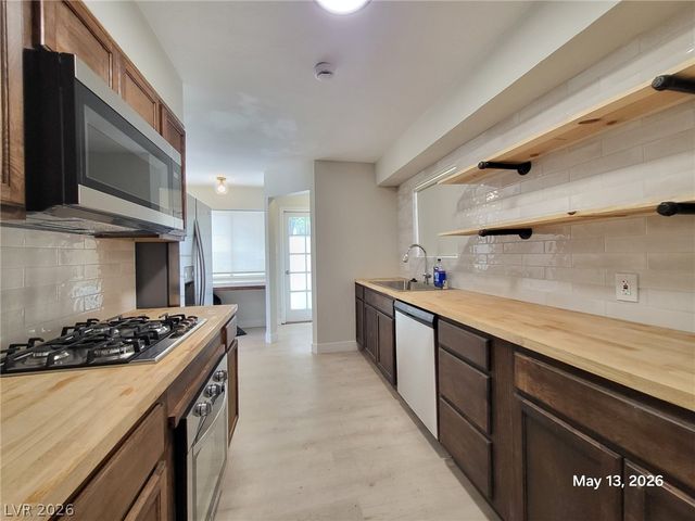 5409 Gipsy Avenue, Las Vegas, NV 89107