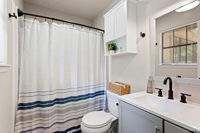 1316 Ridgeview Drive, Tyler, TX 75701