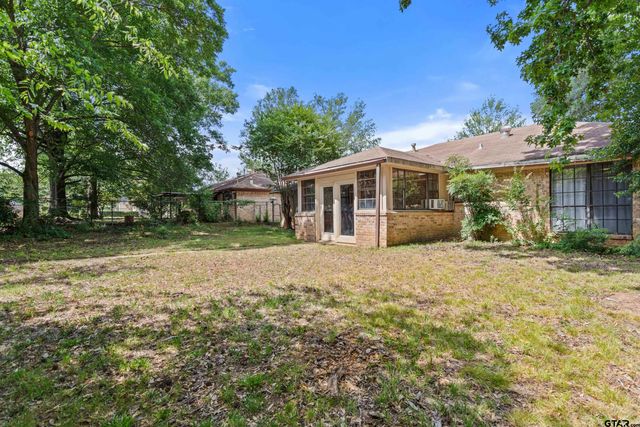 1316 Ridgeview Drive, Tyler, TX 75701