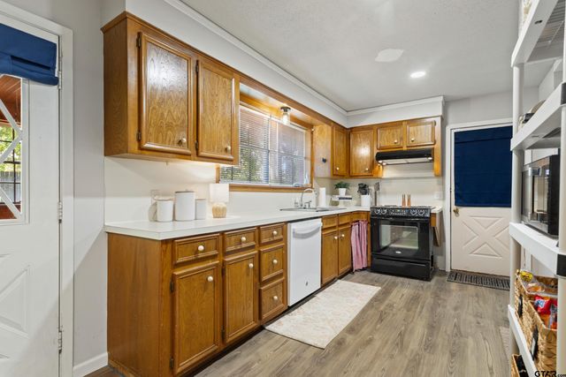1316 Ridgeview Drive, Tyler, TX 75701