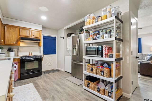 1316 Ridgeview Drive, Tyler, TX 75701