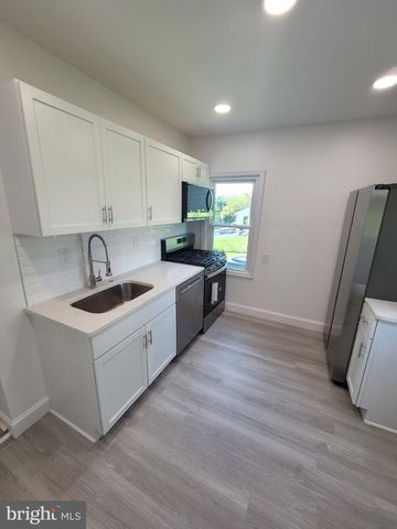 927 MOUNT PLEASANT AVE, Wayne, PA 19087