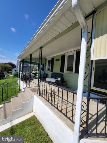 927 MOUNT PLEASANT AVE, Wayne, PA 19087
