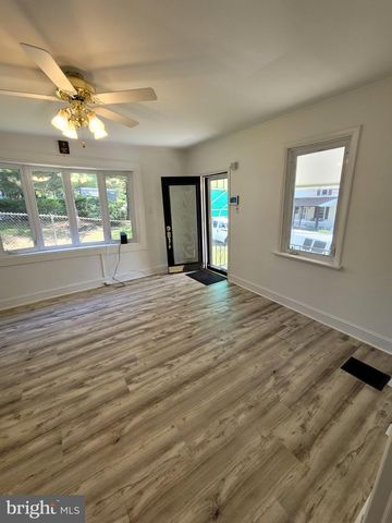 927 MOUNT PLEASANT AVE, Wayne, PA 19087