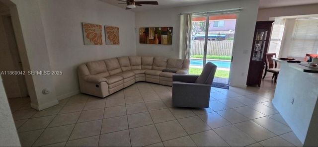 16448 SW 67th Terrace, Miami, FL 33193