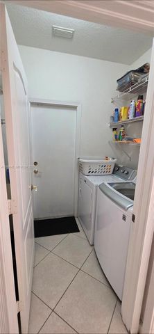 16448 SW 67th Terrace, Miami, FL 33193
