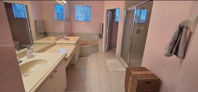 16448 SW 67th Terrace, Miami, FL 33193