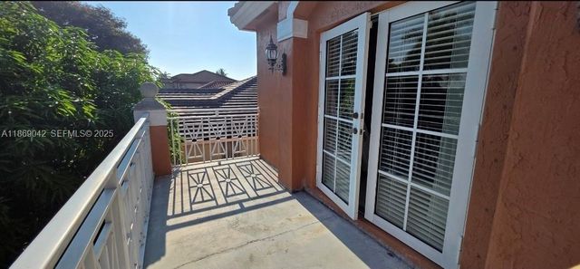 16448 SW 67th Terrace, Miami, FL 33193