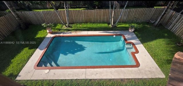 16448 SW 67th Terrace, Miami, FL 33193