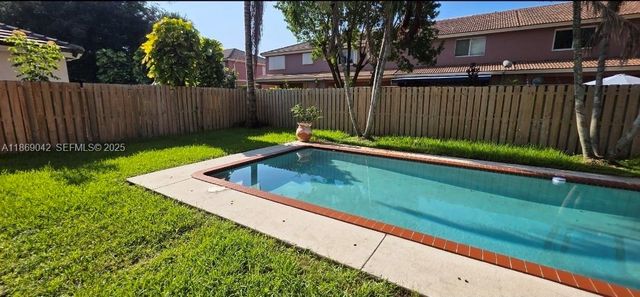 16448 SW 67th Terrace, Miami, FL 33193