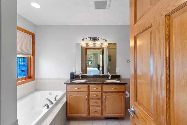 88 BELLEVUE PLACE, Appleton, WI 54913