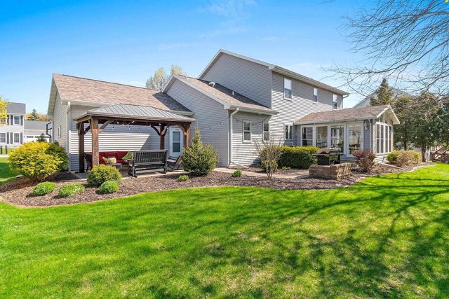 88 BELLEVUE PLACE, Appleton, WI 54913