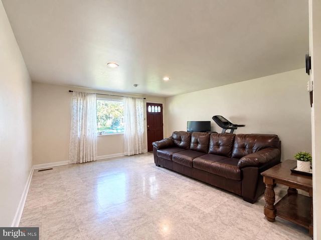 854 ANDOVER RD, Lansdale, PA 19446
