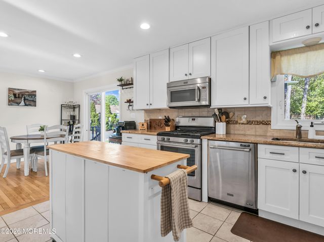 450 Church Street, Belford, NJ 07718