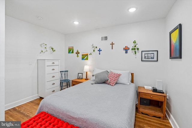 2047 WAVERLY ST, Philadelphia, PA 19146