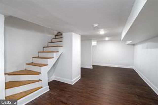 2047 WAVERLY ST, Philadelphia, PA 19146