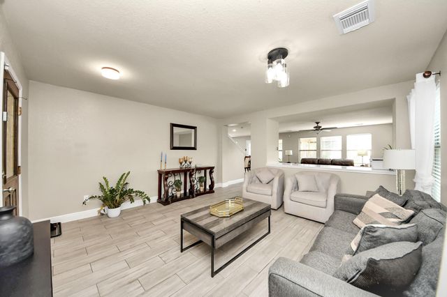 13915 Prosperity Ridge Drive, Houston, TX 77048