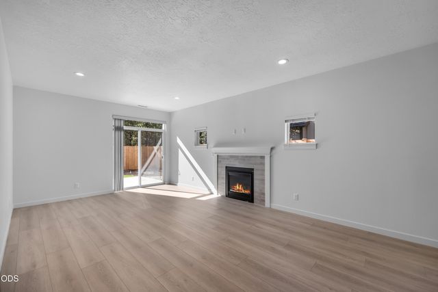 16644 Neil Lane Lot 18, La Pine, OR 97739