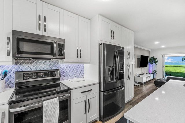 311 E Ocean Avenue 103, Lantana, FL 33462