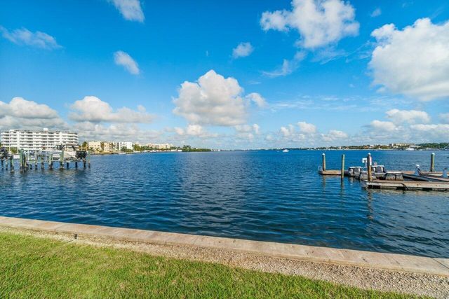 311 E Ocean Avenue 103, Lantana, FL 33462