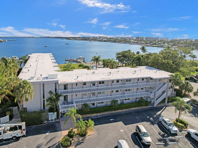 311 E Ocean Avenue 103, Lantana, FL 33462