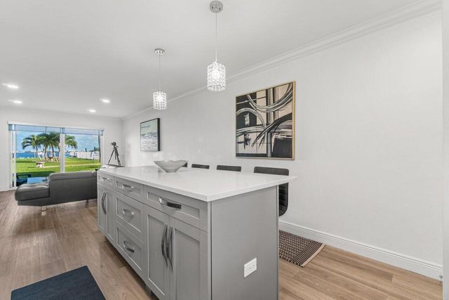 311 E Ocean Avenue 103, Lantana, FL 33462