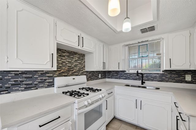 4511 Bayou Vista Drive, Houston, TX 77091