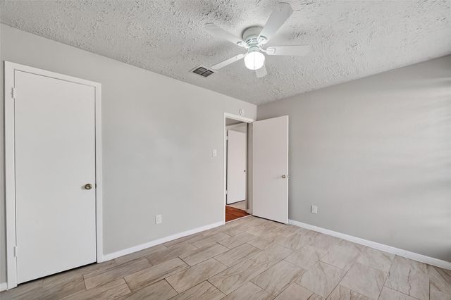 4511 Bayou Vista Drive, Houston, TX 77091