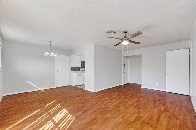 4511 Bayou Vista Drive, Houston, TX 77091