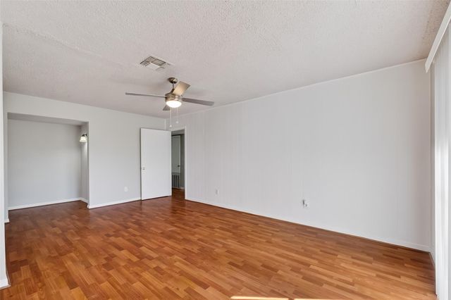 4511 Bayou Vista Drive, Houston, TX 77091