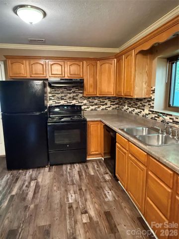 29 Plum Nearly Lane, Maggie Valley, NC 28751