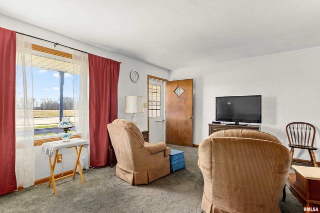 5511 W DIRKSEN Parkway, Peoria, IL 61607