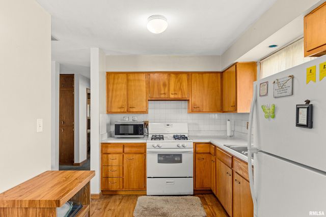 5511 W DIRKSEN Parkway, Peoria, IL 61607